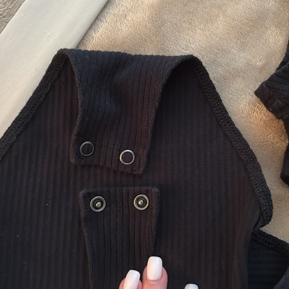 American Eagle Outfitters Black Ribbed Short Sleeve Bodysuit (Detachable Shrug) - Picture 3 of 3